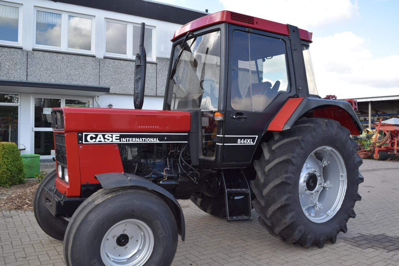 Case-IH 844 XL - Trator: foto 4 Case-IH 844 XL - Trator: foto 4