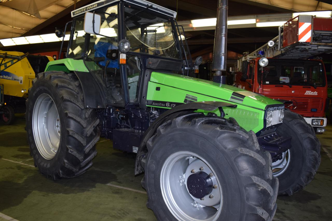 Deutz-Fahr Agroxtra 6.17 - Trator: foto 1 Deutz-Fahr Agroxtra 6.17 - Trator: foto 1