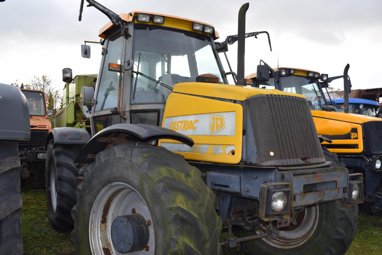 JCB Fastrac 2135 - 4WS - Trator: foto 1 JCB Fastrac 2135 - 4WS - Trator: foto 1