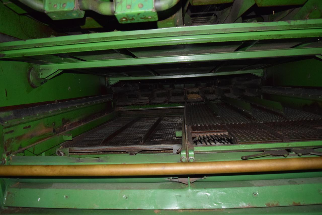 Ceifeira debulhadora John Deere 2064: foto 9