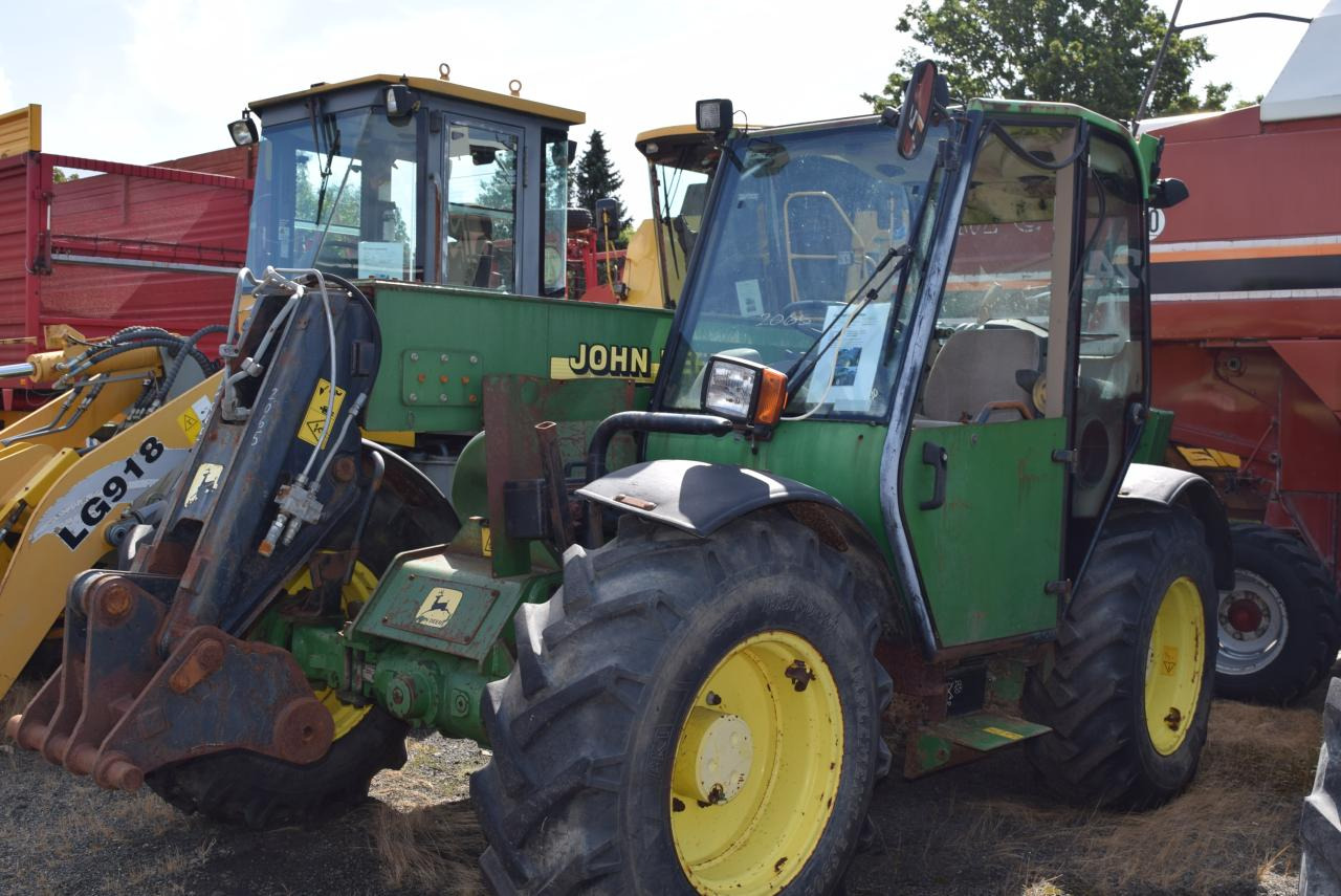 John Deere 3200 - Empilhador telescópico: foto 1 John Deere 3200 - Empilhador telescópico: foto 1