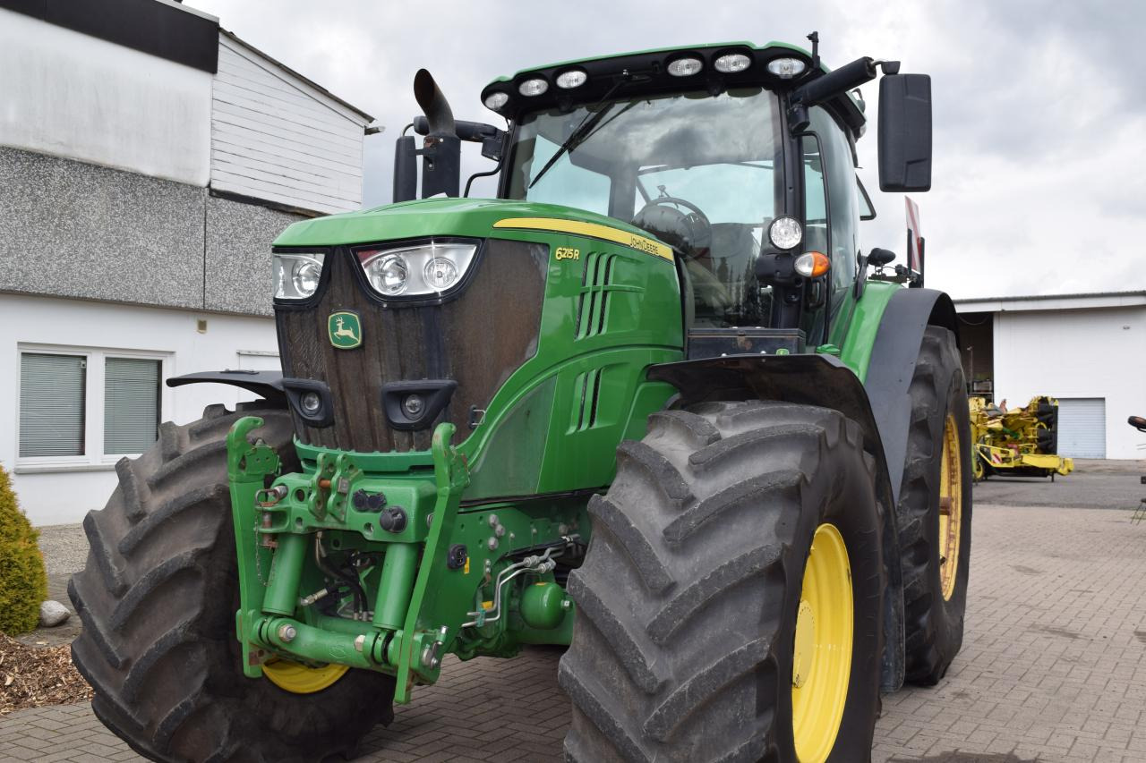 John Deere 6215 R - Trator: foto 4 John Deere 6215 R - Trator: foto 4