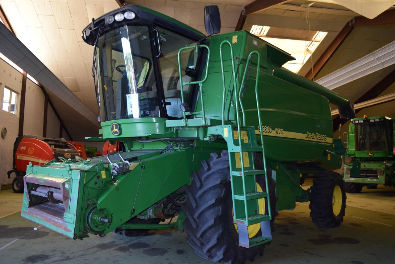 John Deere 9560 i WTS - Ceifeira debulhadora: foto 4 John Deere 9560 i WTS - Ceifeira debulhadora: foto 4