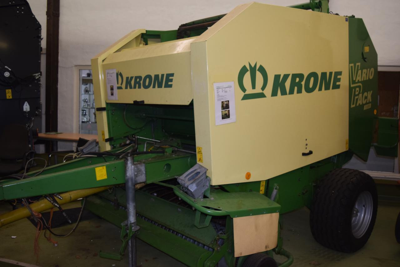 Krone Vario Pack 1500 - Enfardadeira de fardos redondos: foto 1 Krone Vario Pack 1500 - Enfardadeira de fardos redondos: foto 1