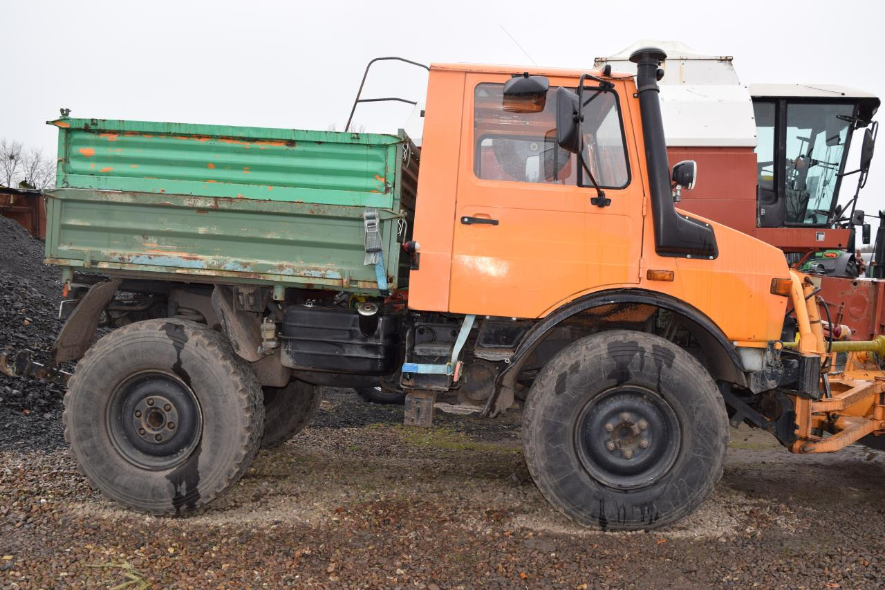 Mercedes-Benz Unimog U1200 - Trator: foto 2 Mercedes-Benz Unimog U1200 - Trator: foto 2