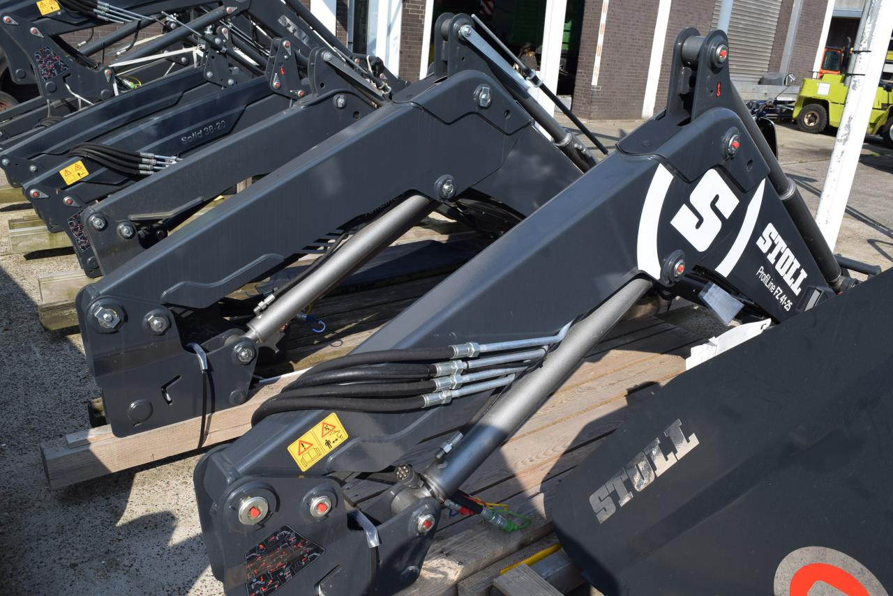 Stoll FZ 41-25 ProfiLine - Carregador frontal para o trator: foto 1 Stoll FZ 41-25 ProfiLine - Carregador frontal para o trator: foto 1