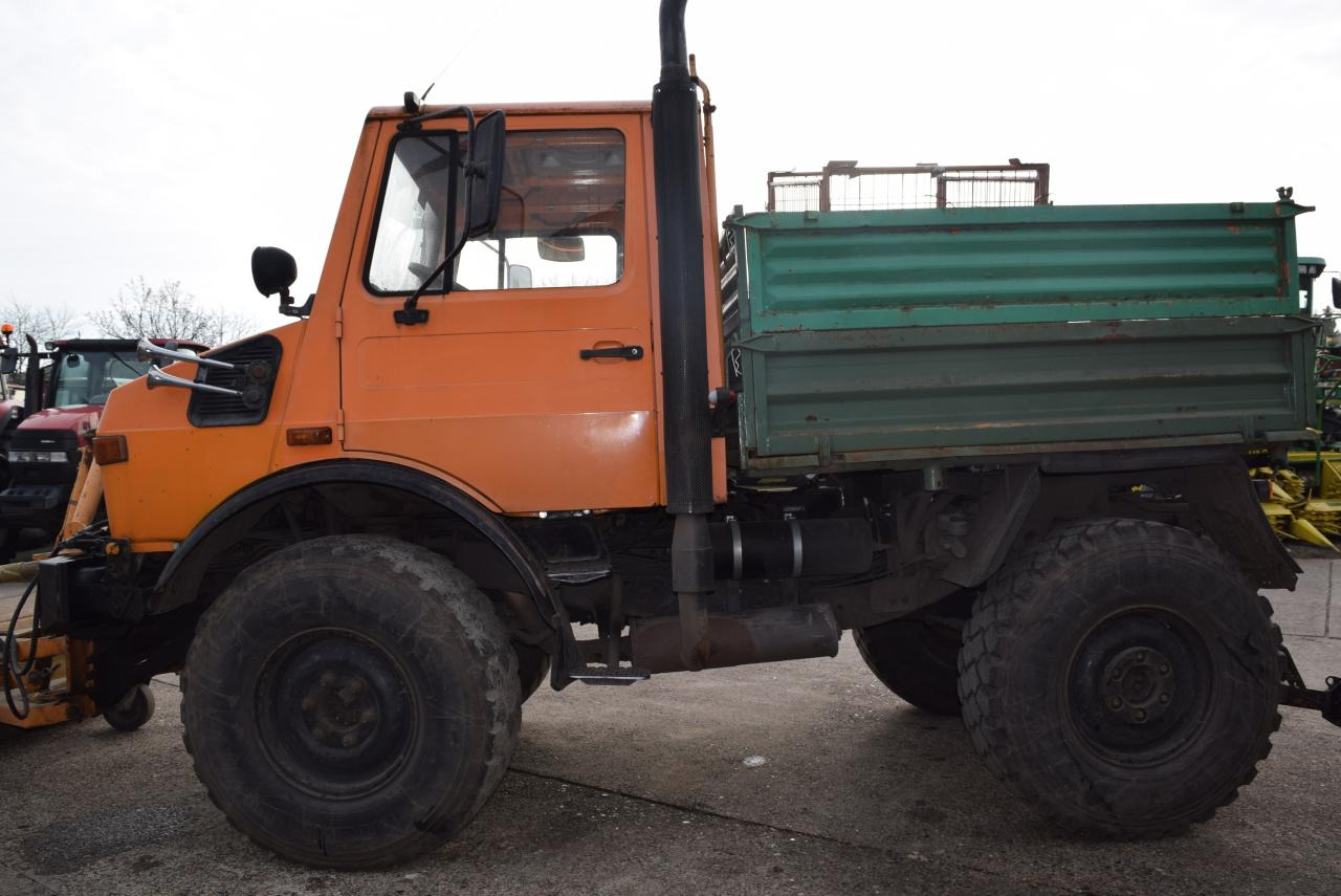 Mercedes-Benz Unimog U 1200 - Veículo municipal/ Especial: foto 3 Mercedes-Benz Unimog U 1200 - Veículo municipal/ Especial: foto 3