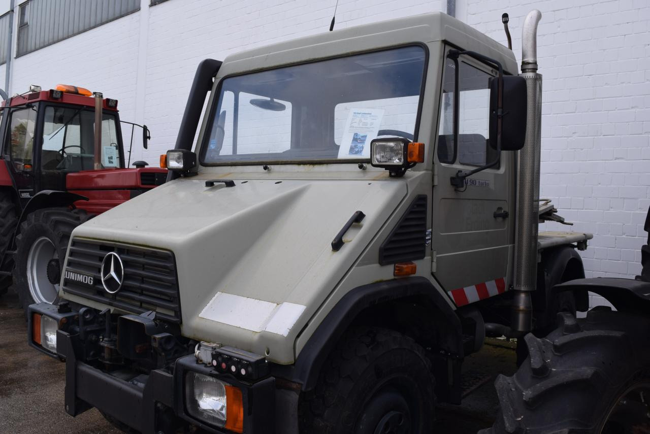 Mercedes-Benz Unimog U 90 - Veículo municipal/ Especial: foto 1 Mercedes-Benz Unimog U 90 - Veículo municipal/ Especial: foto 1