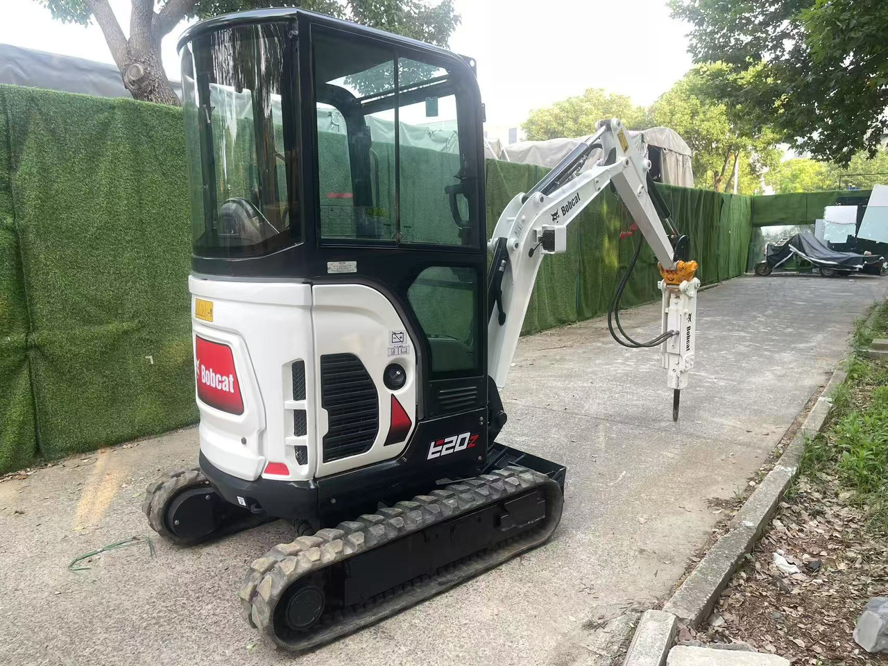 Bobcat E20Z - Mini escavadeira: foto 4 Bobcat E20Z - Mini escavadeira: foto 4