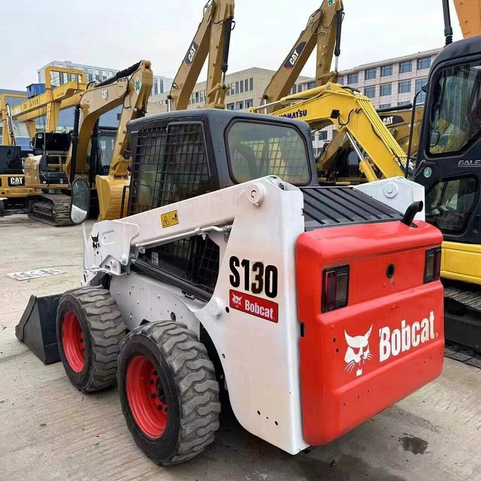 Bobcat S130 - Mini pá carregadora: foto 3 Bobcat S130 - Mini pá carregadora: foto 3