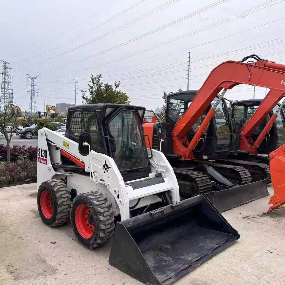 Bobcat S130 - Mini pá carregadora: foto 2 Bobcat S130 - Mini pá carregadora: foto 2