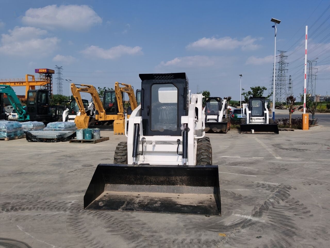 Bobcat S160 - Mini pá carregadora: foto 1 Bobcat S160 - Mini pá carregadora: foto 1