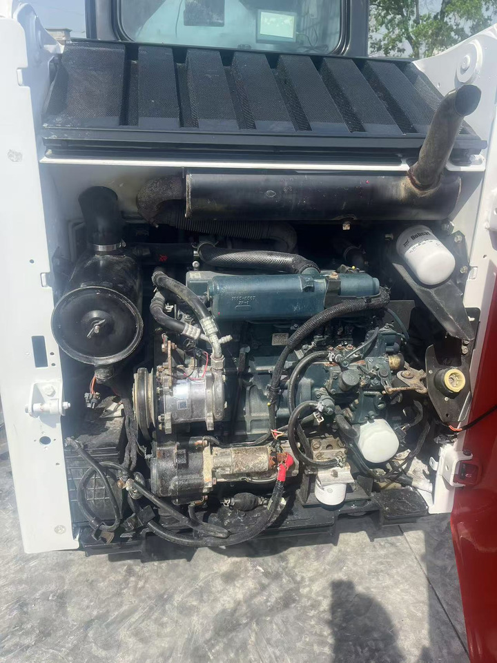 Bobcat S160 - Mini pá carregadora: foto 3 Bobcat S160 - Mini pá carregadora: foto 3