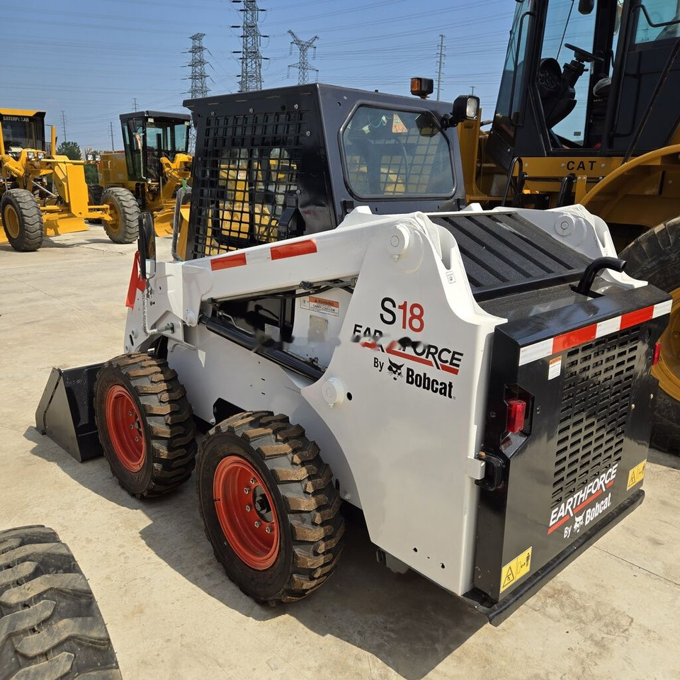 Bobcat S18 - Mini pá carregadora: foto 3 Bobcat S18 - Mini pá carregadora: foto 3