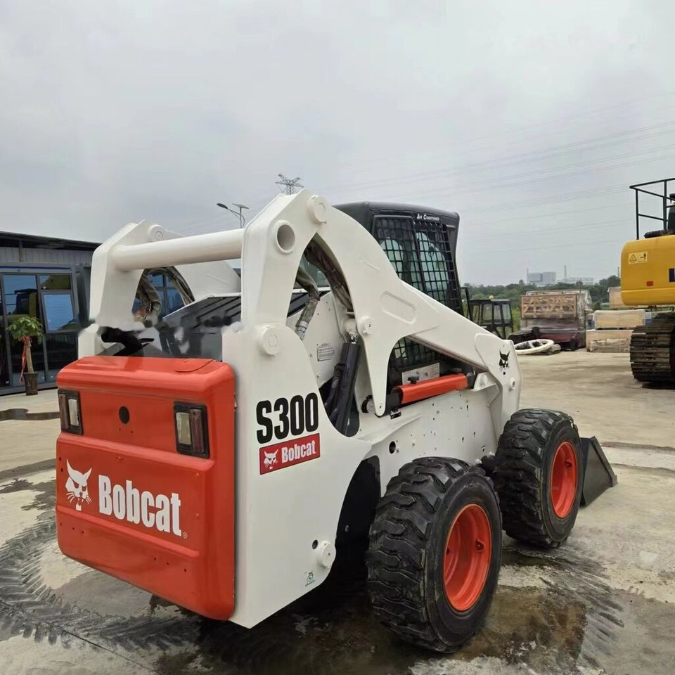 Bobcat S300 - Mini pá carregadora: foto 3 Bobcat S300 - Mini pá carregadora: foto 3