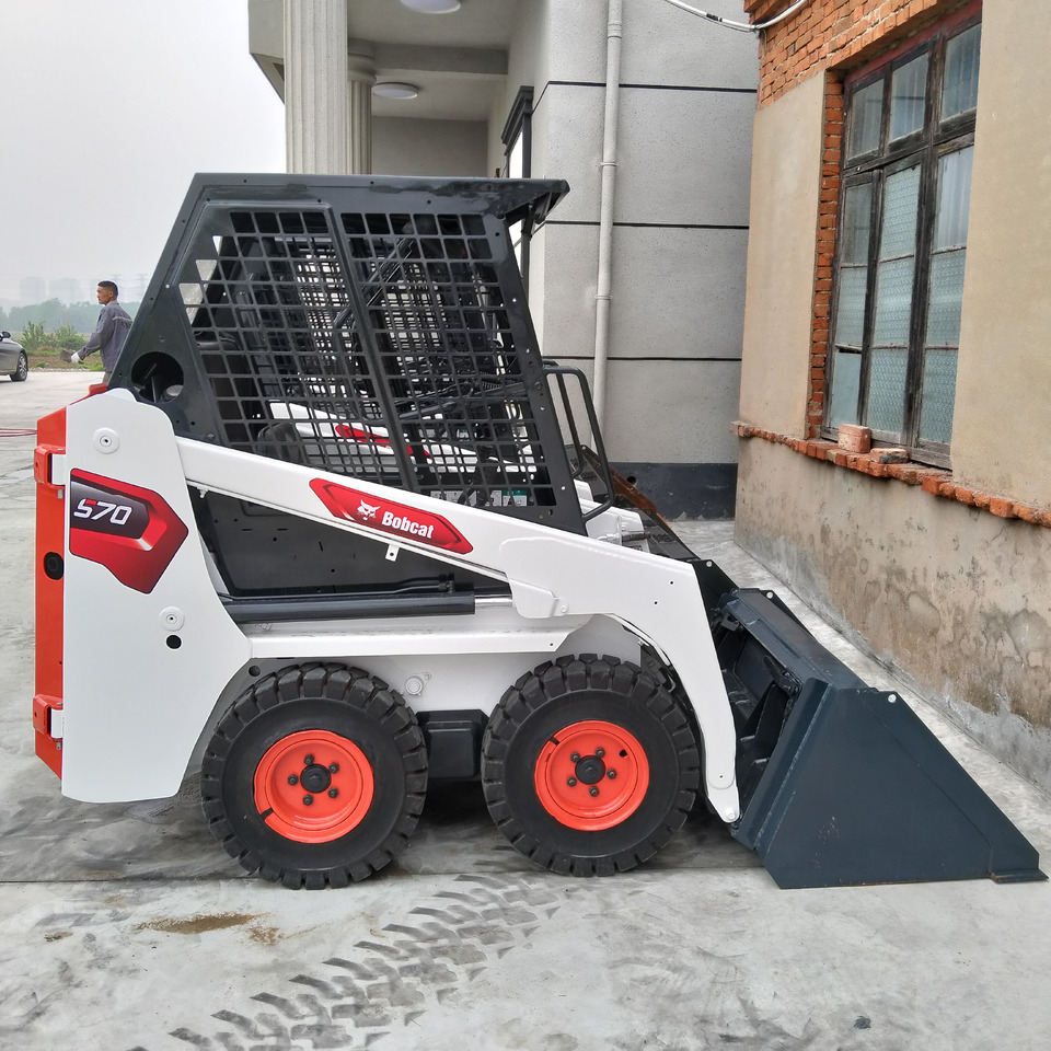 Bobcat S70 - Mini pá carregadora: foto 1 Bobcat S70 - Mini pá carregadora: foto 1
