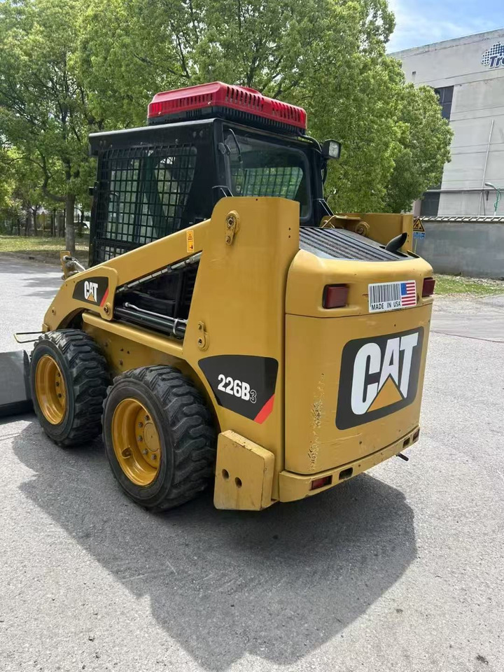 CAT 226B3 - Mini pá carregadora: foto 5 CAT 226B3 - Mini pá carregadora: foto 5
