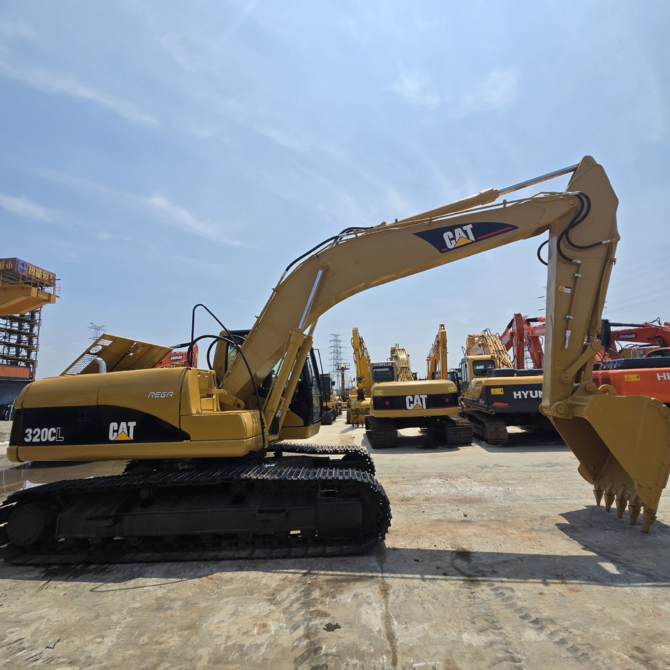CAT 320C - Escavadora de rastos: foto 1 CAT 320C - Escavadora de rastos: foto 1