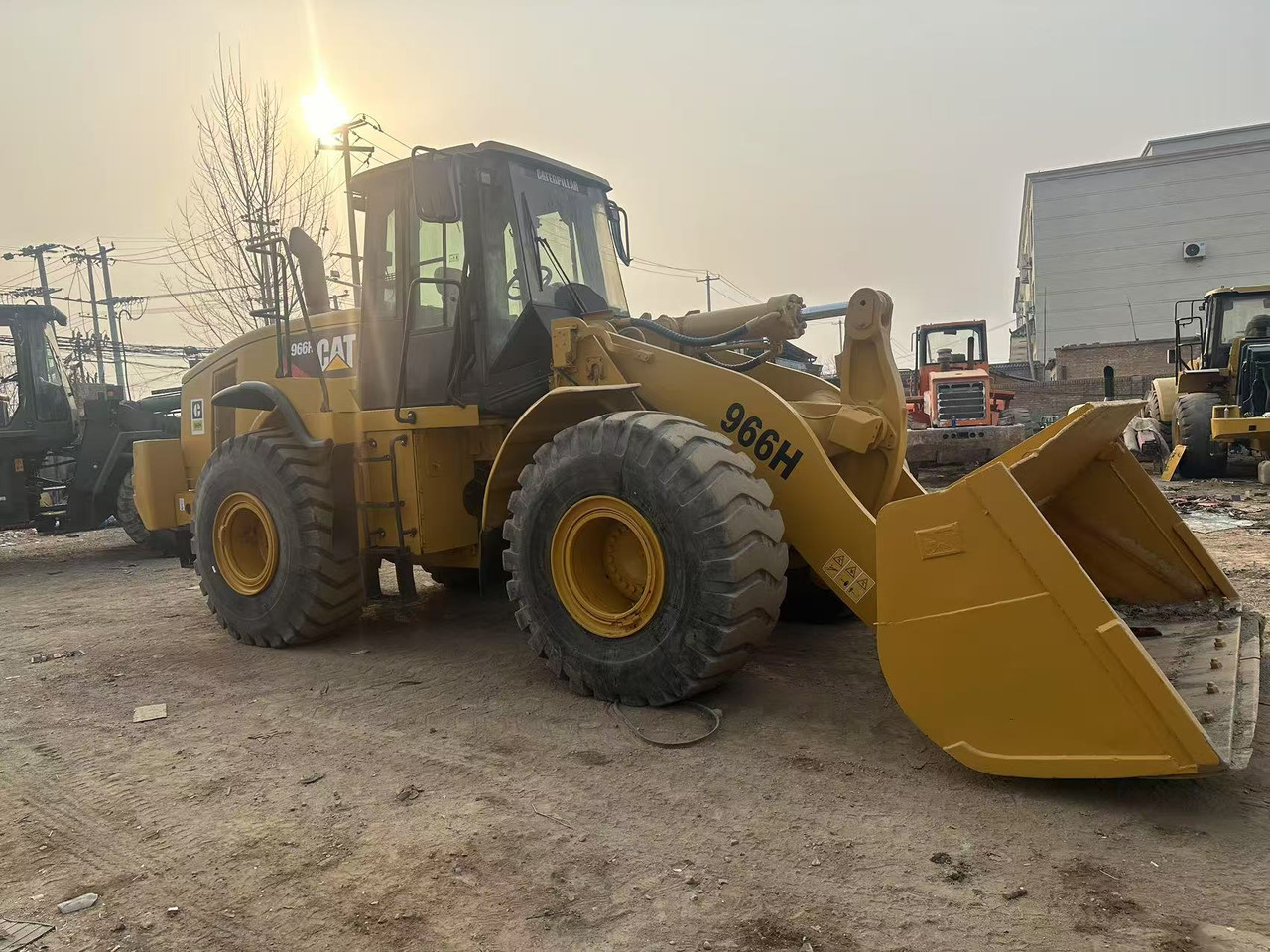Pá carregadora de rodas CAT 966H: foto 7