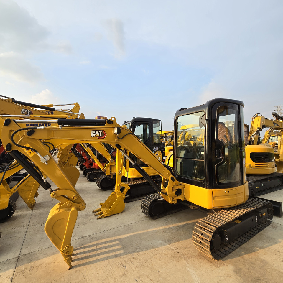 CATERPILLAR 303.5E2 - Mini escavadeira: foto 2 CATERPILLAR 303.5E2 - Mini escavadeira: foto 2