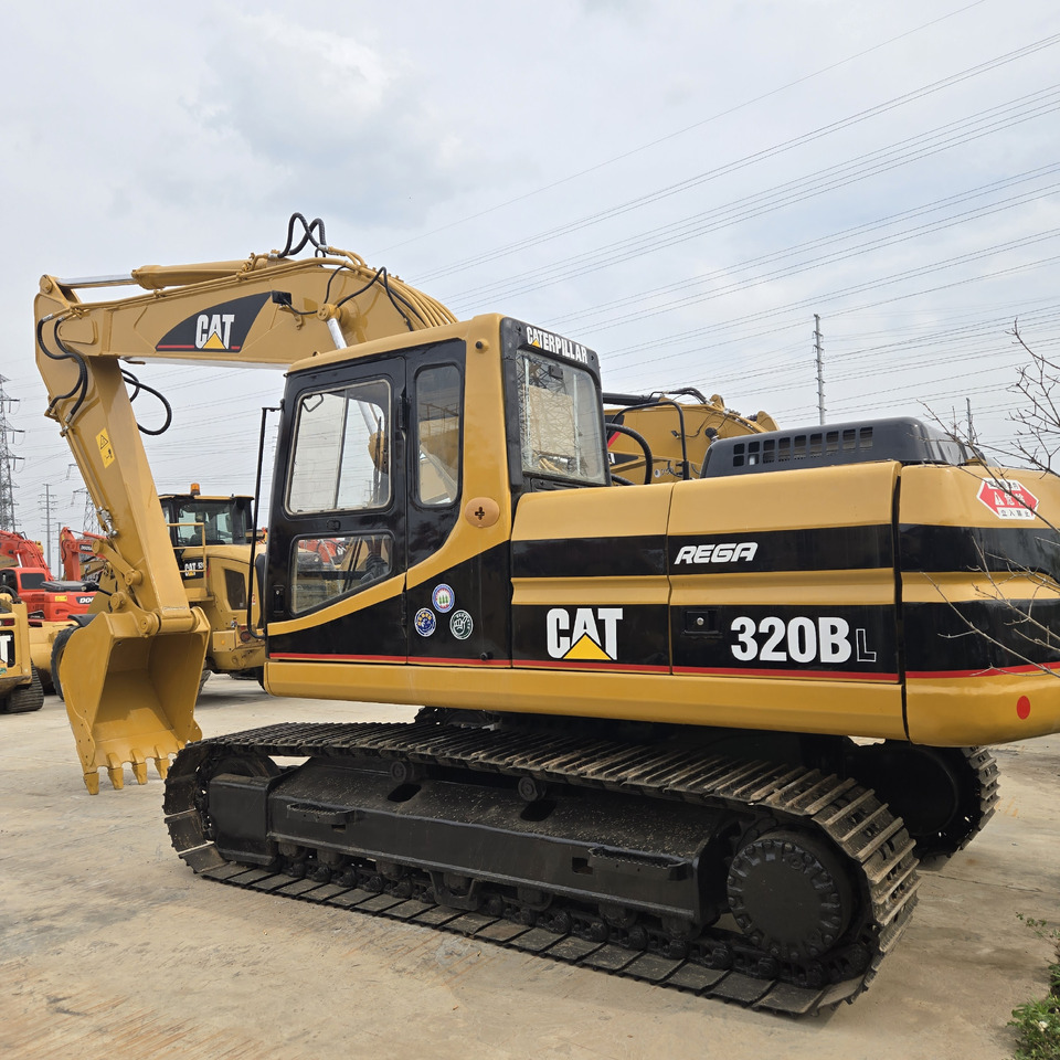 CATERPILLAR 320BL - Escavadora de rastos: foto 4 CATERPILLAR 320BL - Escavadora de rastos: foto 4