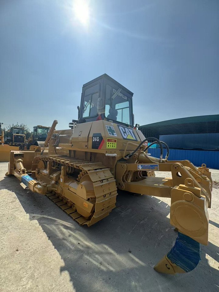 CATERPILLAR D6G - Buldôzer: foto 3 CATERPILLAR D6G - Buldôzer: foto 3