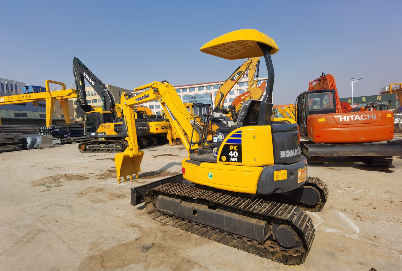 CATERPILLAR PC40MR - Mini escavadeira: foto 1 CATERPILLAR PC40MR - Mini escavadeira: foto 1