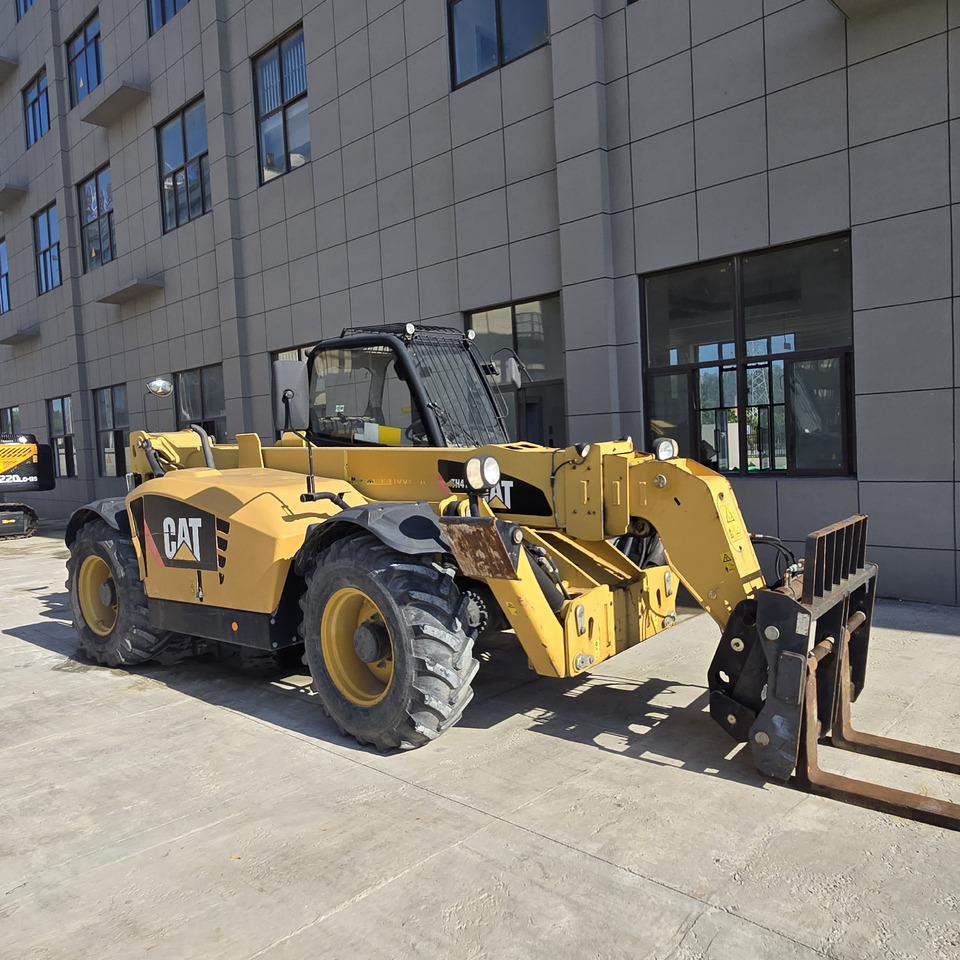 CATERPILLAR TH414 - Plataforma telescópica: foto 3 CATERPILLAR TH414 - Plataforma telescópica: foto 3