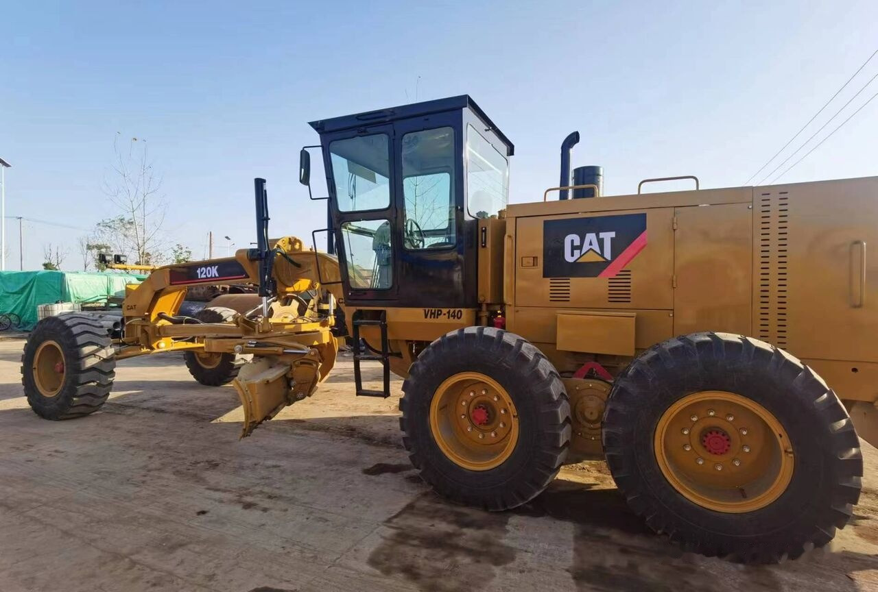 Caterpillar 120K - Motoniveladora: foto 2 Caterpillar 120K - Motoniveladora: foto 2