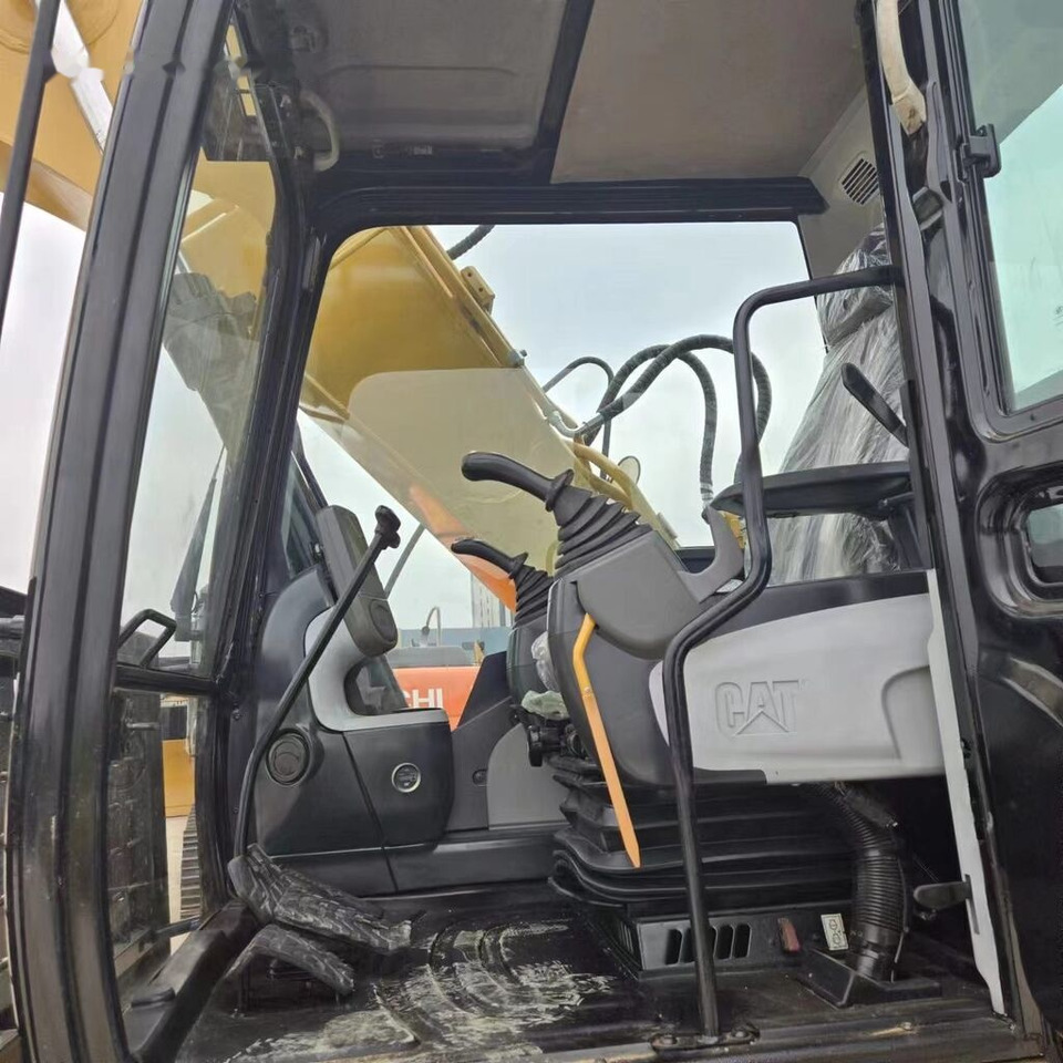 Escavadora de rastos Caterpillar 315D2GC: foto 9