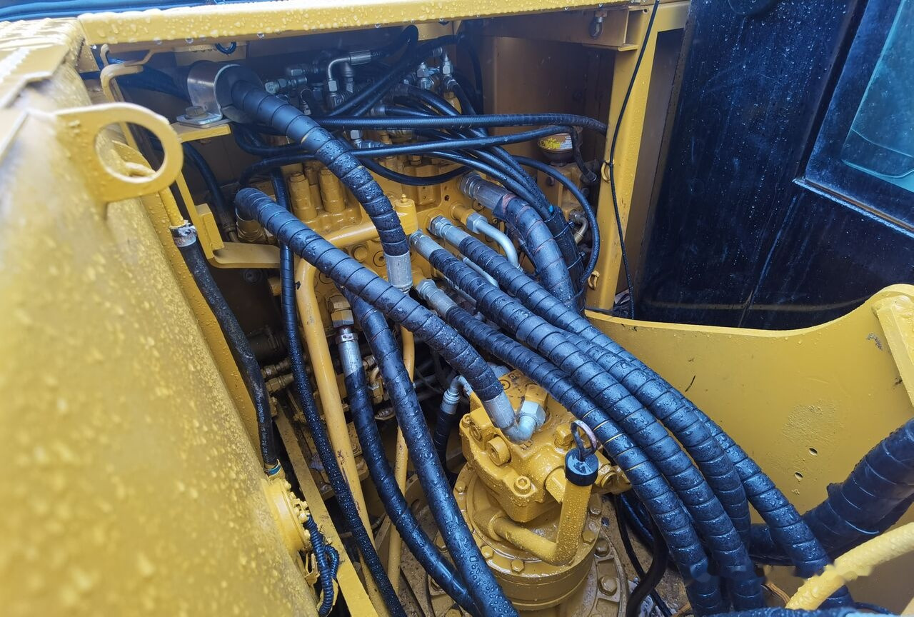 Caterpillar 315D2GC - Escavadora de rastos: foto 1 Caterpillar 315D2GC - Escavadora de rastos: foto 1