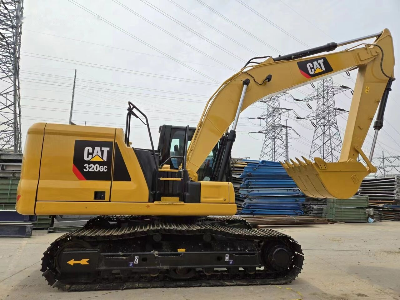 Caterpillar 320GC - Escavadora de rastos: foto 3 Caterpillar 320GC - Escavadora de rastos: foto 3