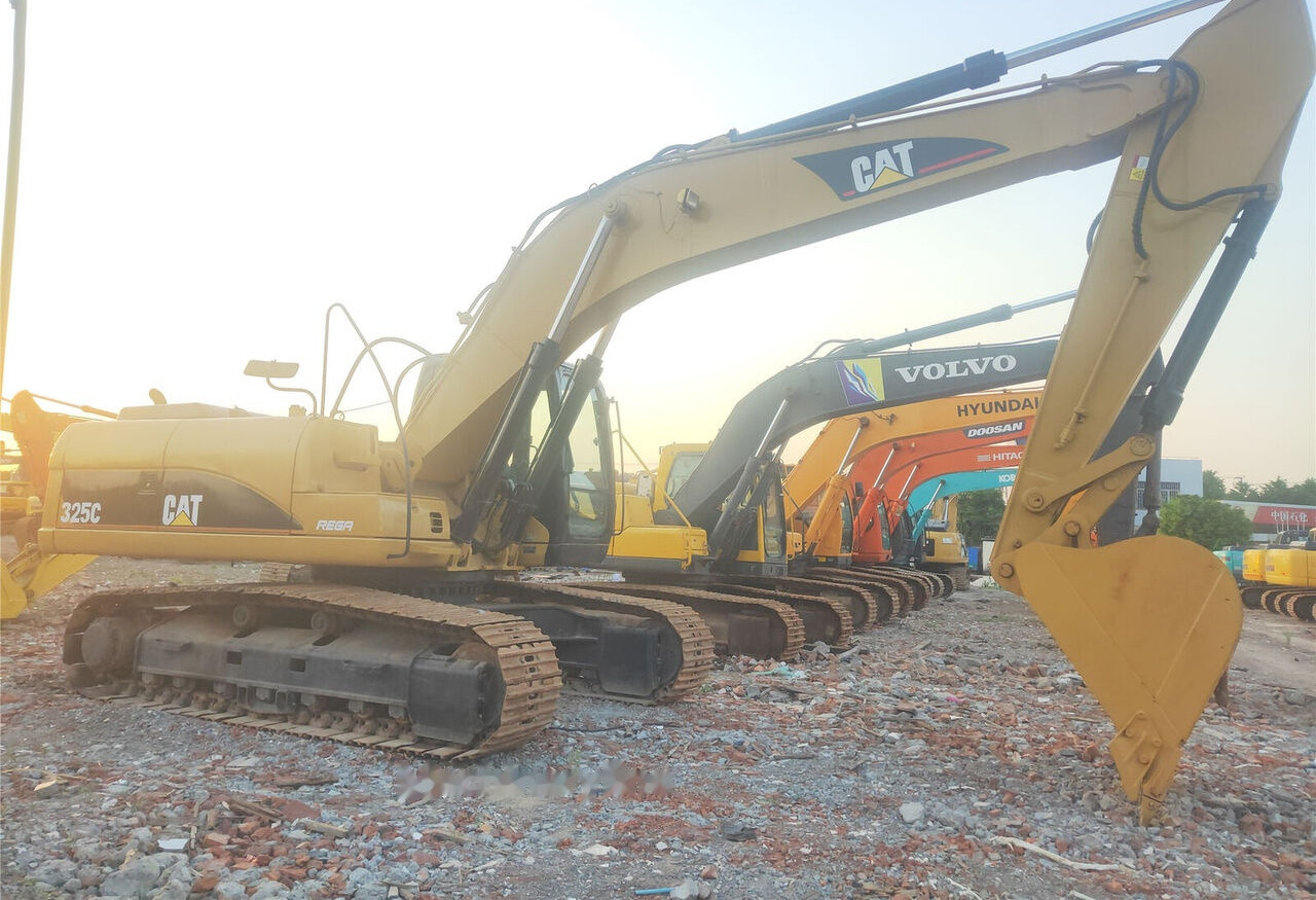 Caterpillar 325C - Escavadora de rastos: foto 1 Caterpillar 325C - Escavadora de rastos: foto 1