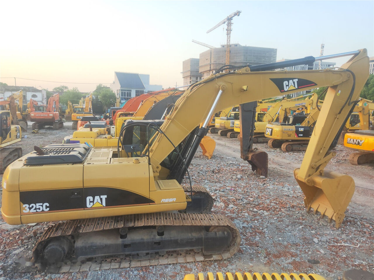 Caterpillar 325C - Escavadora de rastos: foto 4 Caterpillar 325C - Escavadora de rastos: foto 4