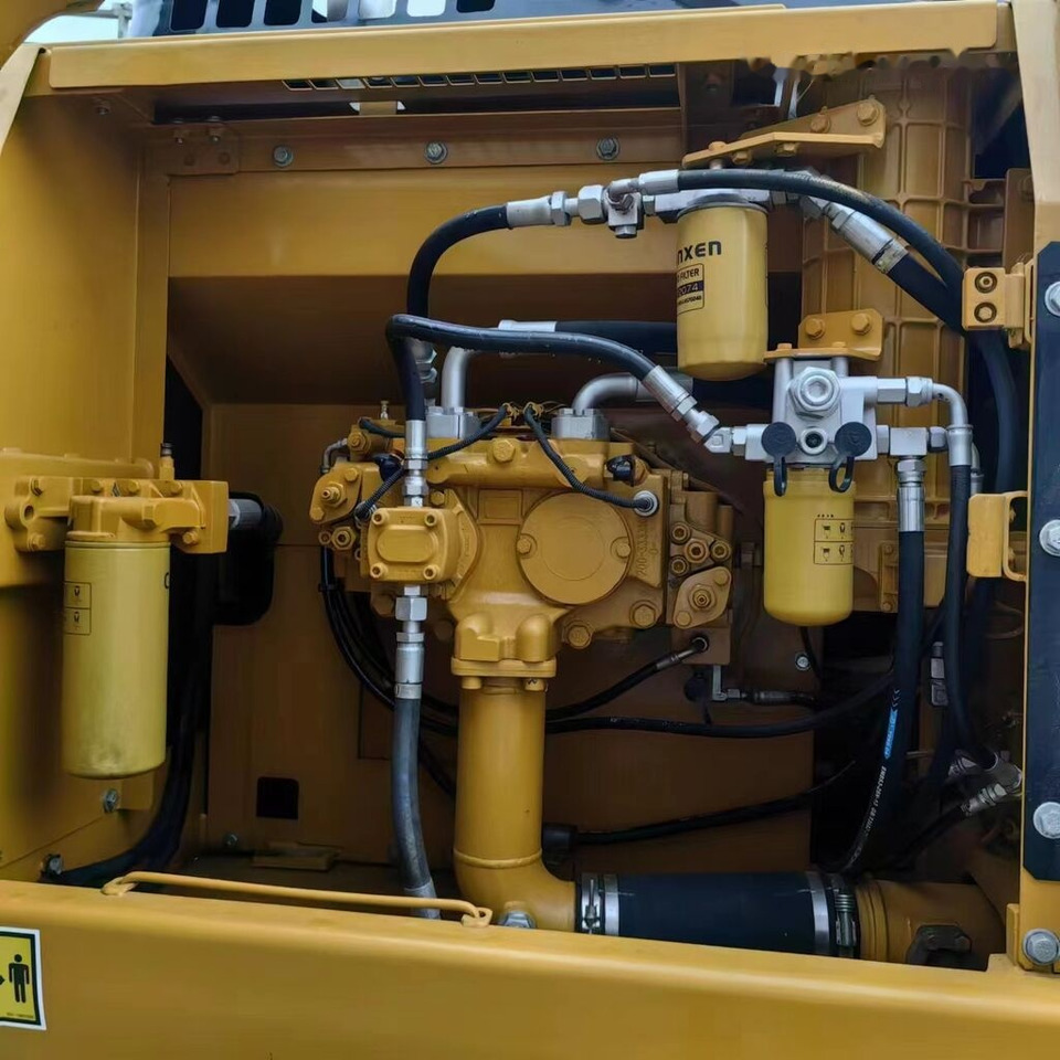 Caterpillar 330D2L - Escavadora de rastos: foto 1 Caterpillar 330D2L - Escavadora de rastos: foto 1