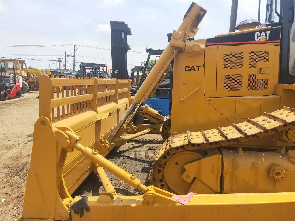 Caterpillar D 6 R - Buldôzer: foto 1 Caterpillar D 6 R - Buldôzer: foto 1