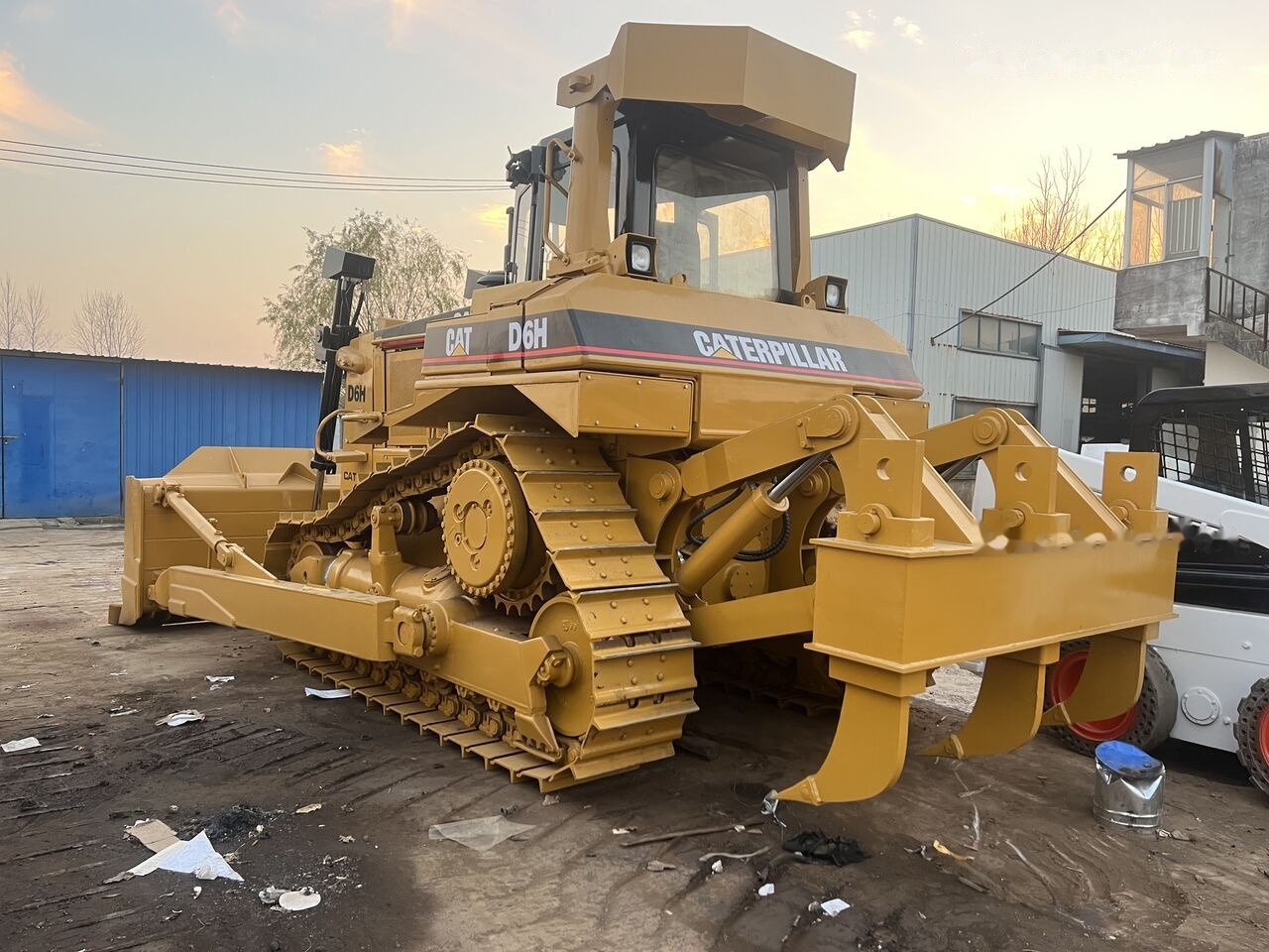 Caterpillar D6H - Buldôzer: foto 3 Caterpillar D6H - Buldôzer: foto 3