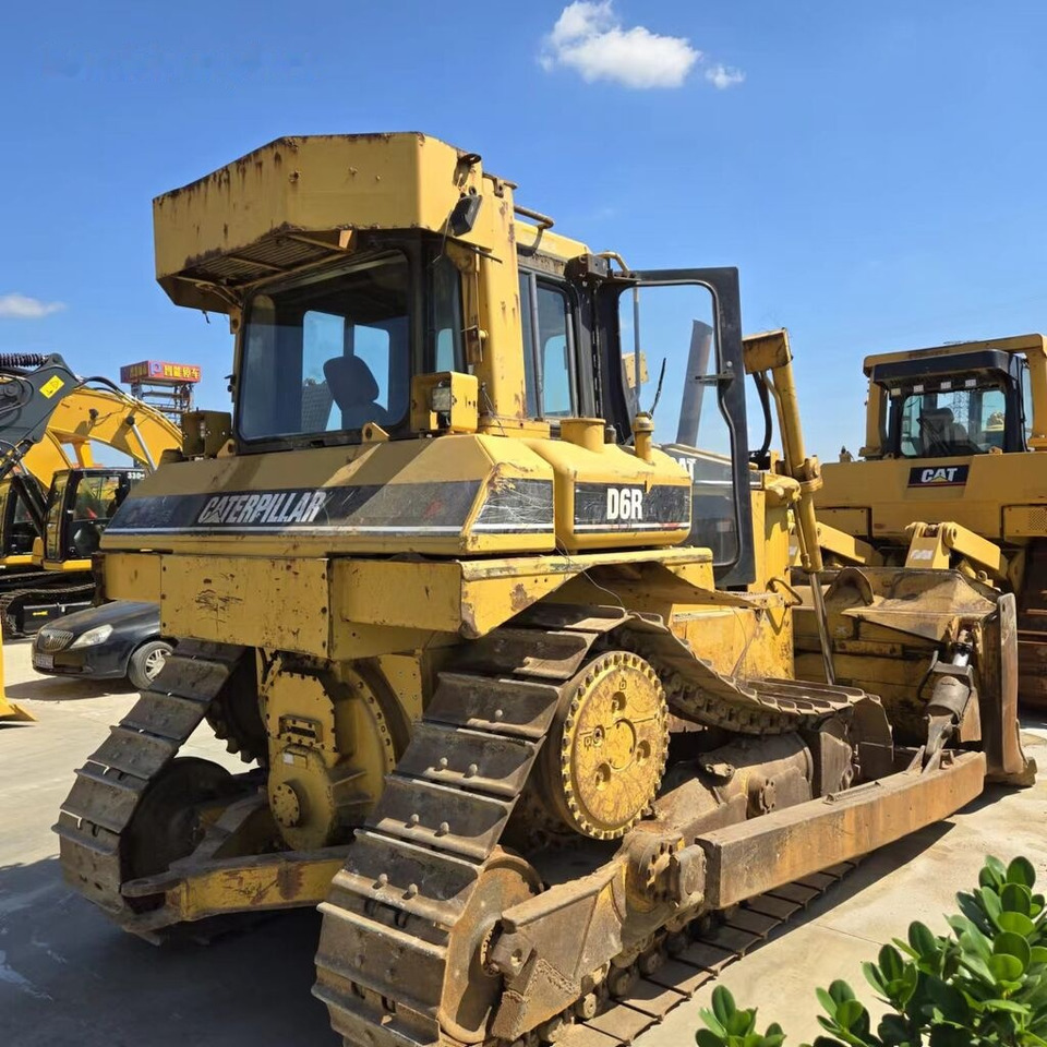 Caterpillar D6R - Buldôzer: foto 1 Caterpillar D6R - Buldôzer: foto 1