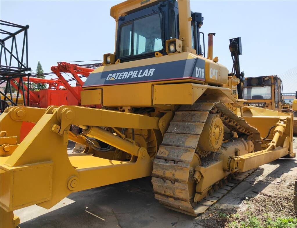 Caterpillar D7R - Buldôzer: foto 3 Caterpillar D7R - Buldôzer: foto 3