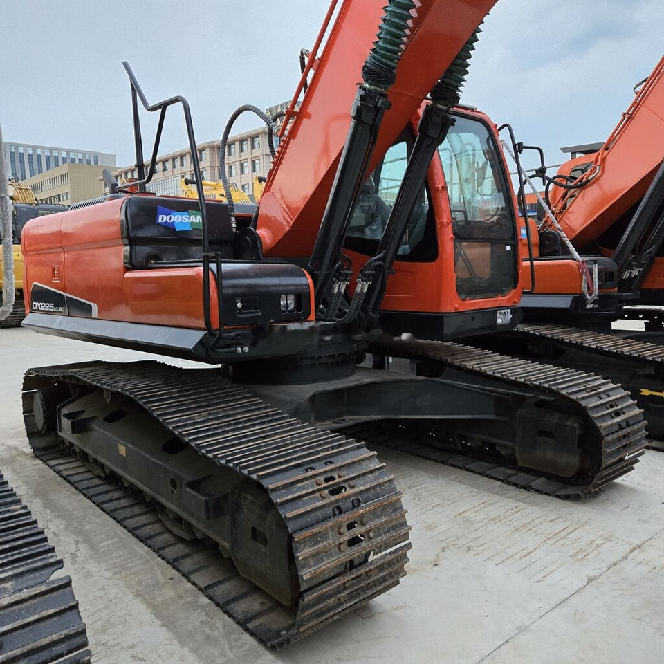 Doosan DX225LC - Escavadora de rastos: foto 4 Doosan DX225LC - Escavadora de rastos: foto 4