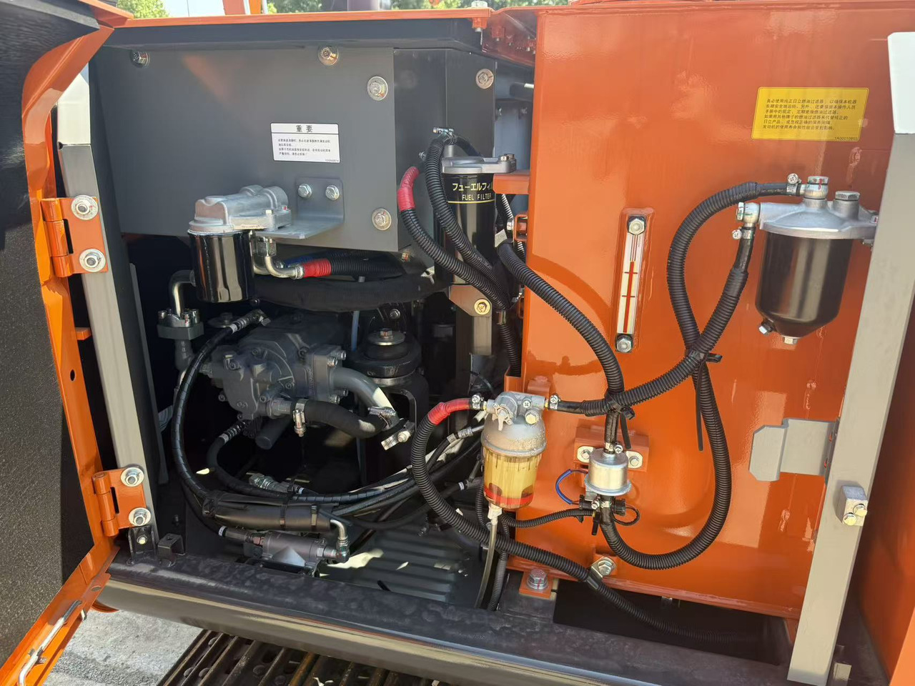 HITACHI ZX60 - Escavadeira: foto 5 HITACHI ZX60 - Escavadeira: foto 5