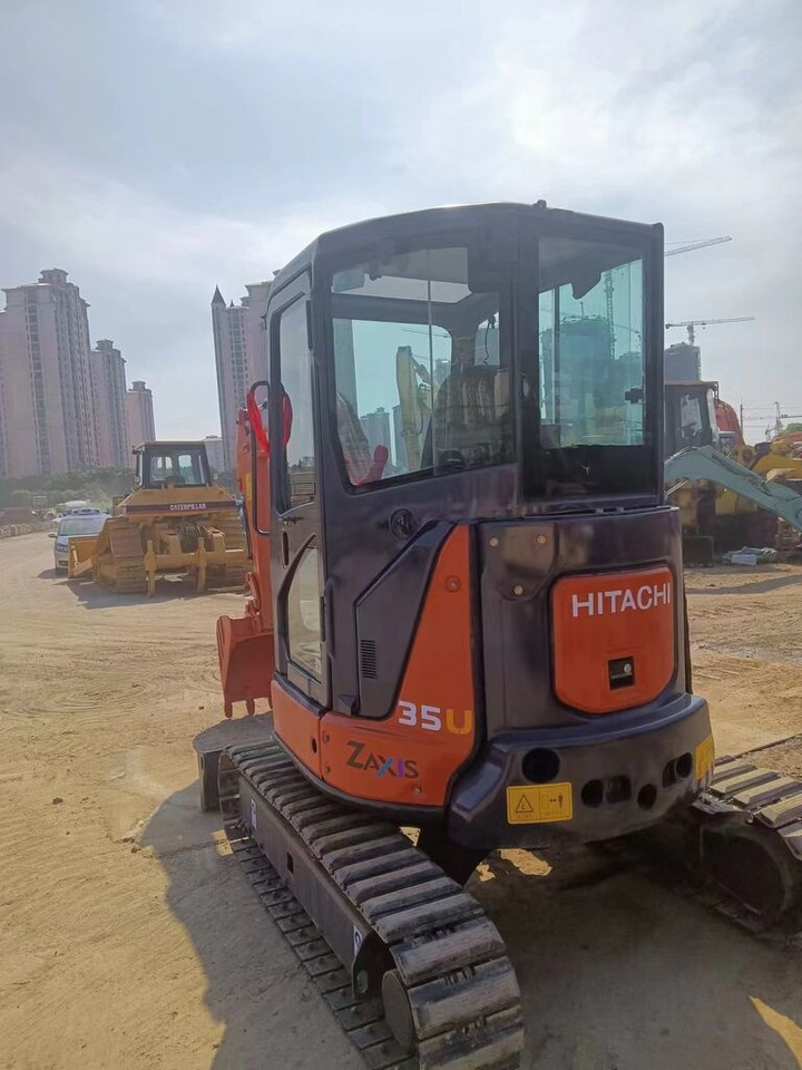 Hitachi ZX35U-5A - Mini escavadeira: foto 4 Hitachi ZX35U-5A - Mini escavadeira: foto 4