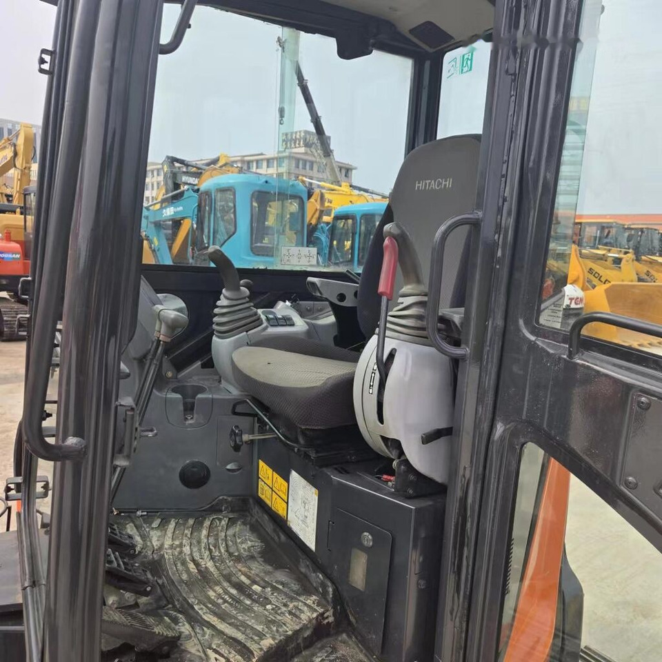 Hitachi ZX55USR - Mini escavadeira: foto 5 Hitachi ZX55USR - Mini escavadeira: foto 5