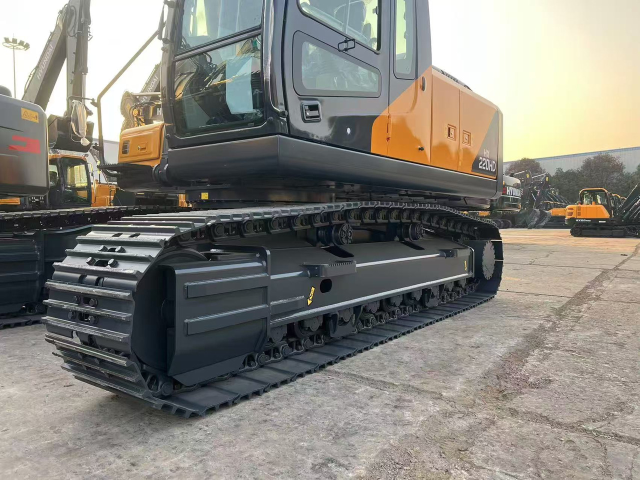 Escavadora de rastos novo Hyundai HX220HD: foto 6