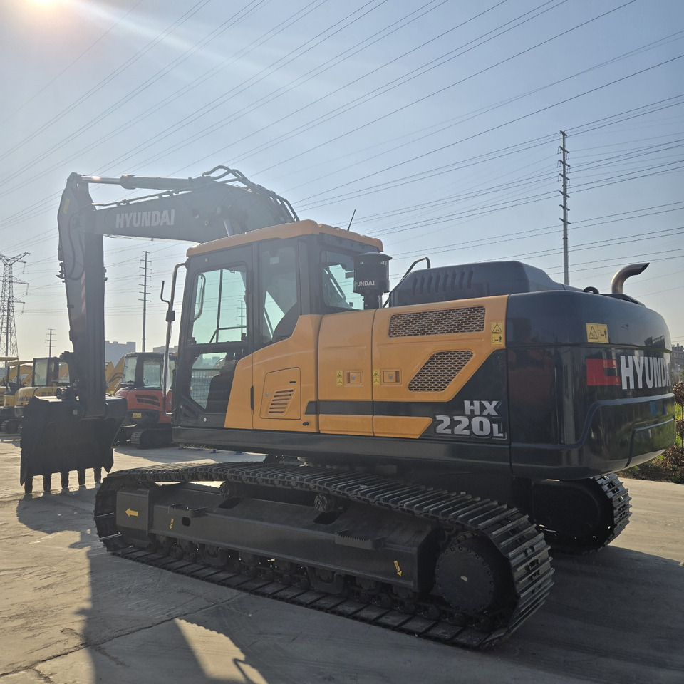 Escavadora de rastos Hyundai HX220L: foto 6