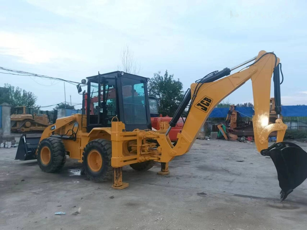 Retroescavadeira JCB 3CX: foto 6
