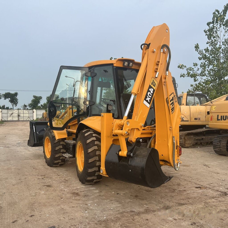 Retroescavadeira JCB 4CX: foto 11