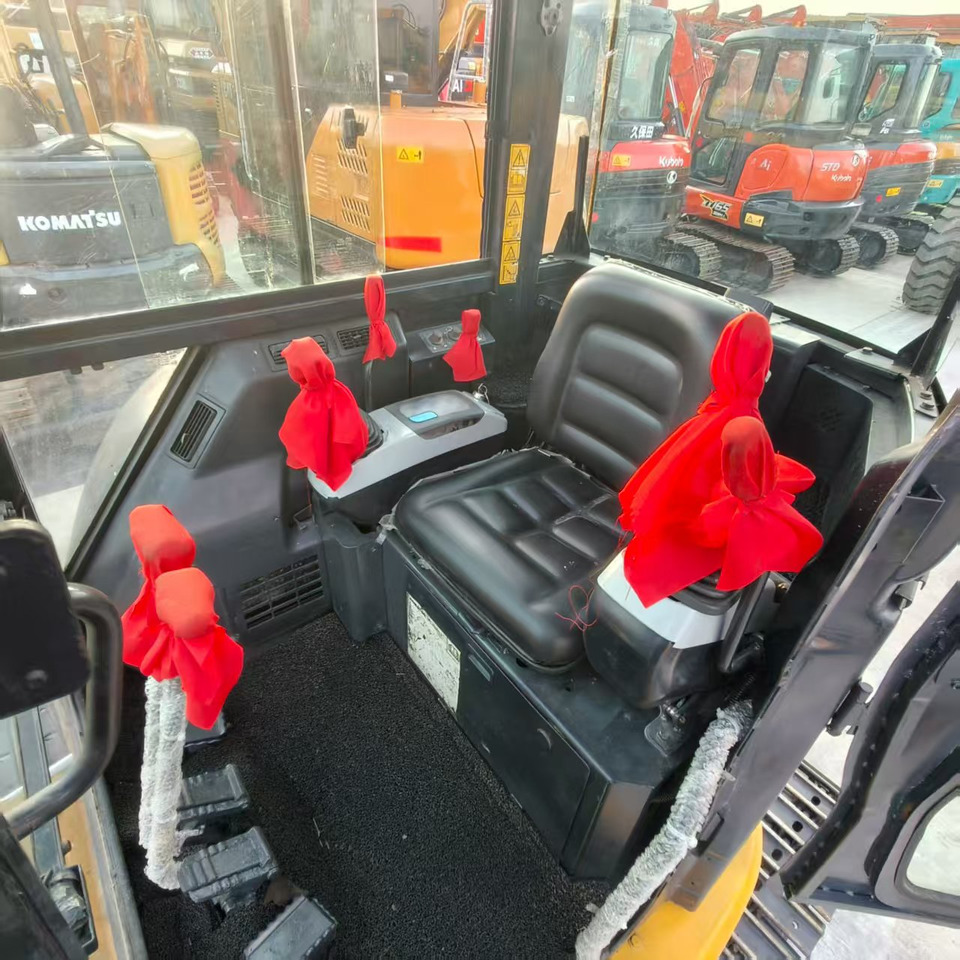 Mini escavadeira KOMATSU PC35: foto 7