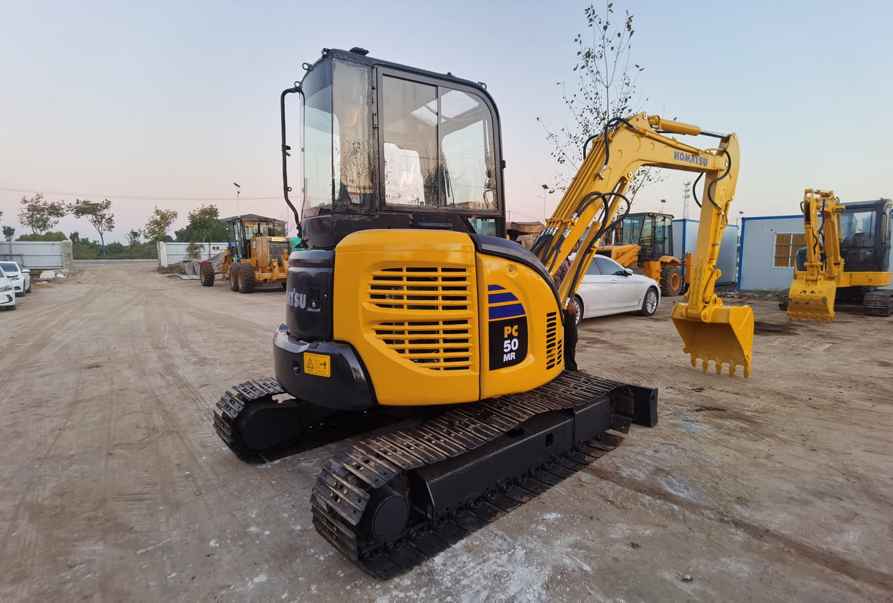 KOMATSU PC50MR - Mini escavadeira: foto 1 KOMATSU PC50MR - Mini escavadeira: foto 1