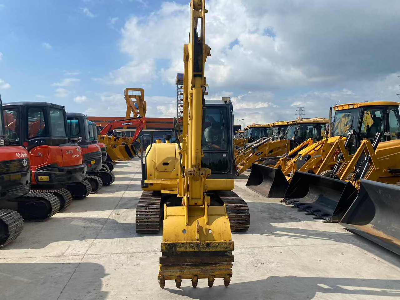 KOMATSU PC56-7 - Mini escavadeira: foto 5 KOMATSU PC56-7 - Mini escavadeira: foto 5